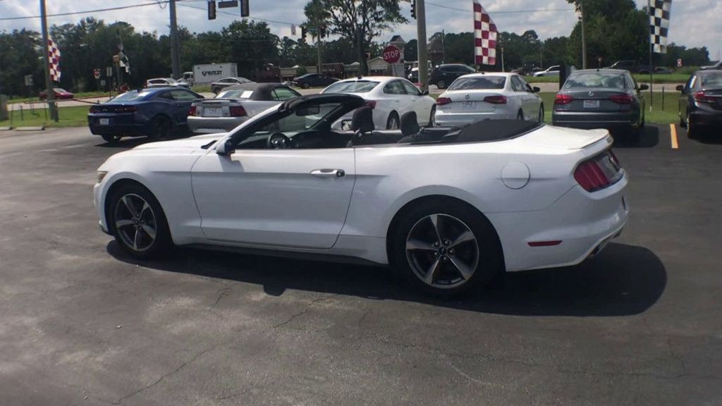 2016 Ford Mustang Convertible V6 photo 6