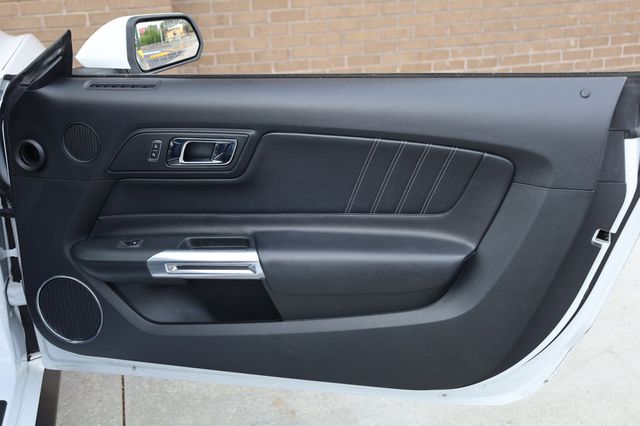 2016 Ford Mustang 2dr Fastback EcoBoost - 22947454 - 17