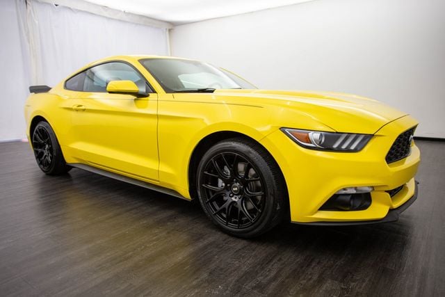 2016 Ford Mustang 2dr Fastback EcoBoost - 22668431 - 23