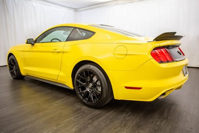 2016 Ford Mustang 2dr Fastback EcoBoost - 22668431 - 26