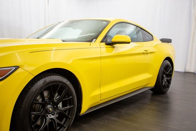 2016 Ford Mustang 2dr Fastback EcoBoost - 22668431 - 30