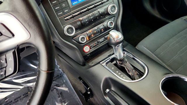 2016 Ford Mustang 2dr Fastback EcoBoost - 23056734 - 15