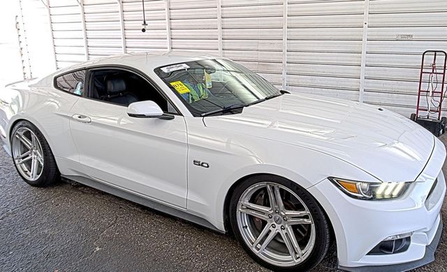 2016 Ford Mustang 2dr Fastback GT Premium - 23067237 - 3