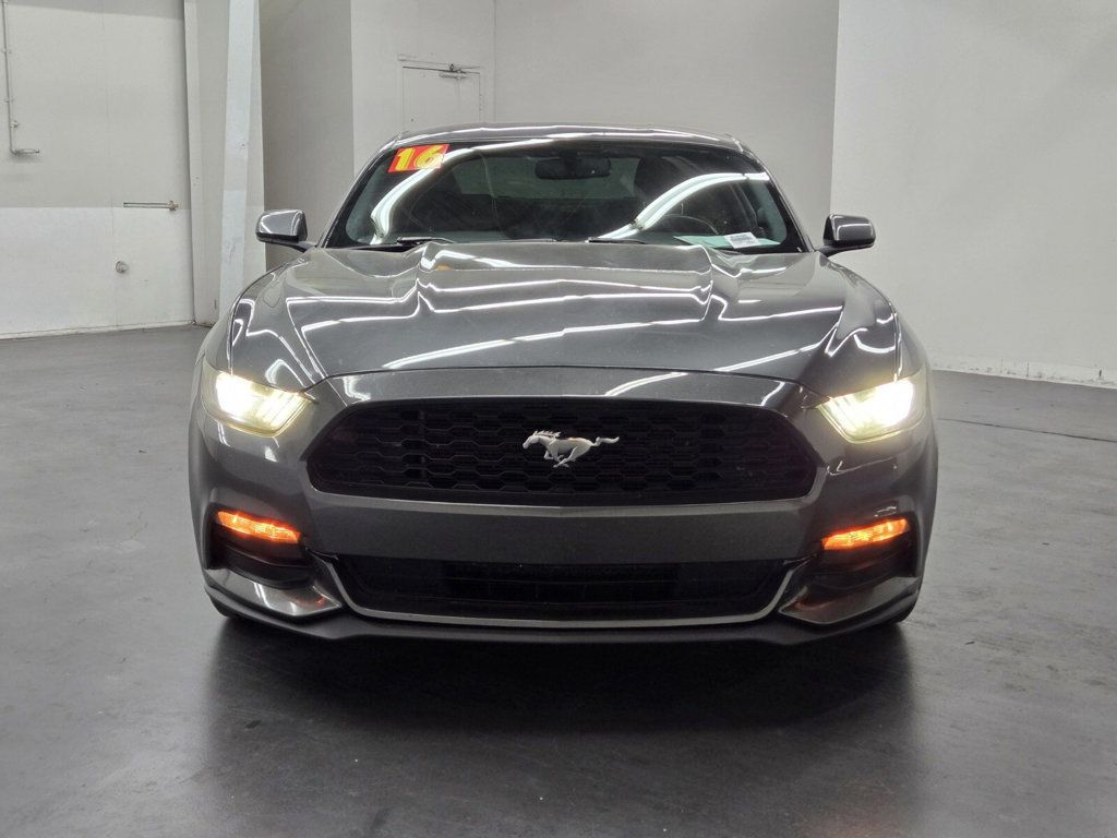 2016 Ford Mustang 2dr Fastback V6 - 22769354 - 4