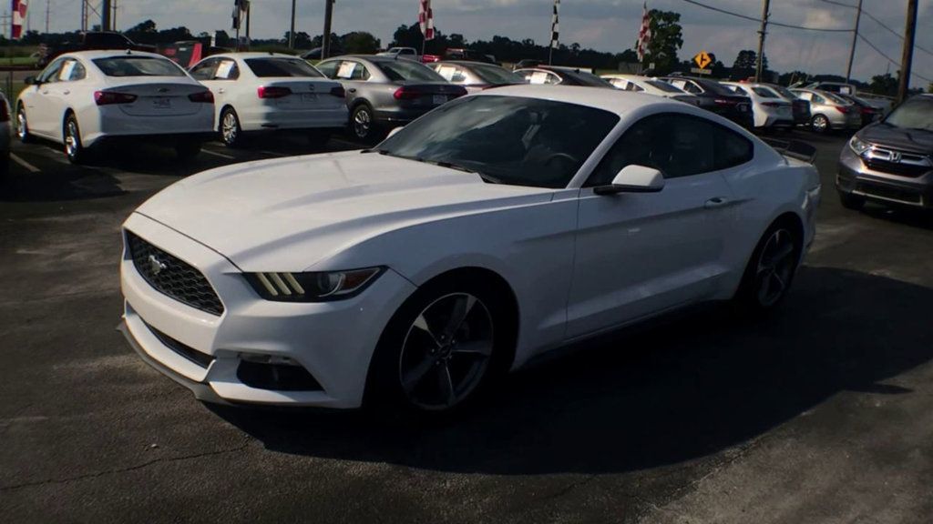 2016 Ford Mustang V6 photo 4