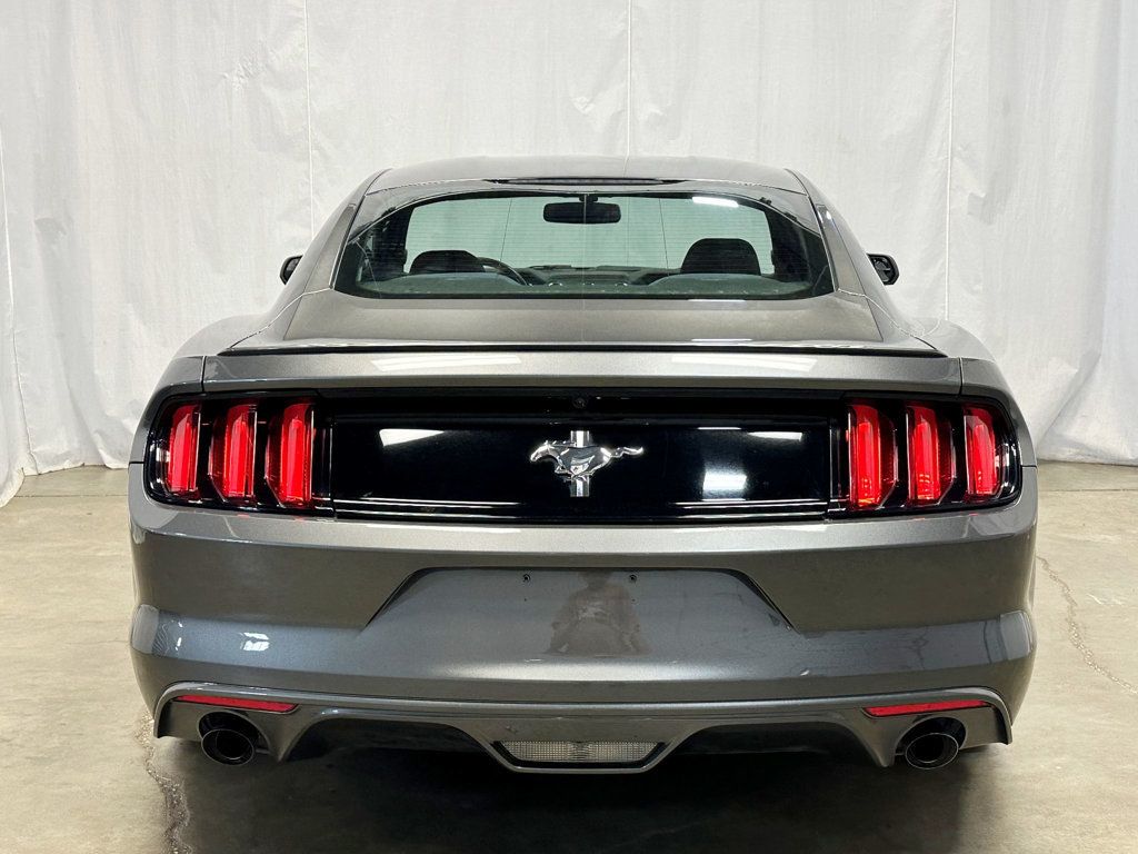 2016 Ford Mustang 2dr Fastback V6 - 23057558 - 9