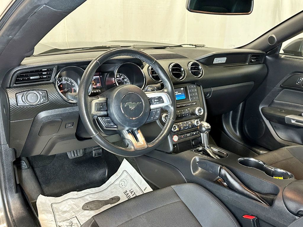 2016 Ford Mustang 2dr Fastback V6 - 23057558 - 18