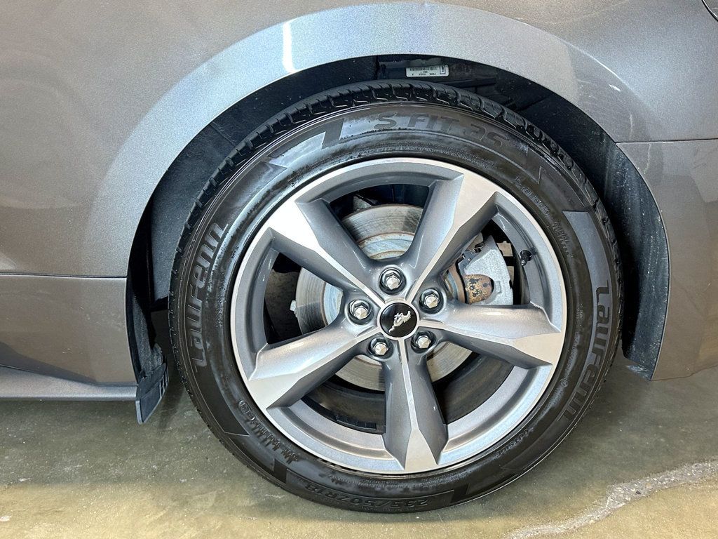 2016 Ford Mustang 2dr Fastback V6 - 23057558 - 29
