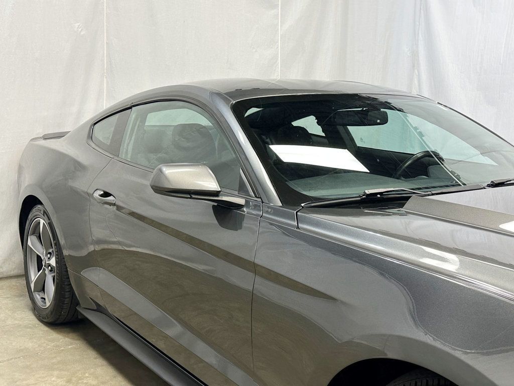 2016 Ford Mustang 2dr Fastback V6 - 23057558 - 3