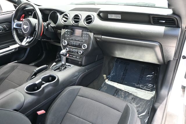 2016 Ford Mustang Fastback - 23064052 - 10