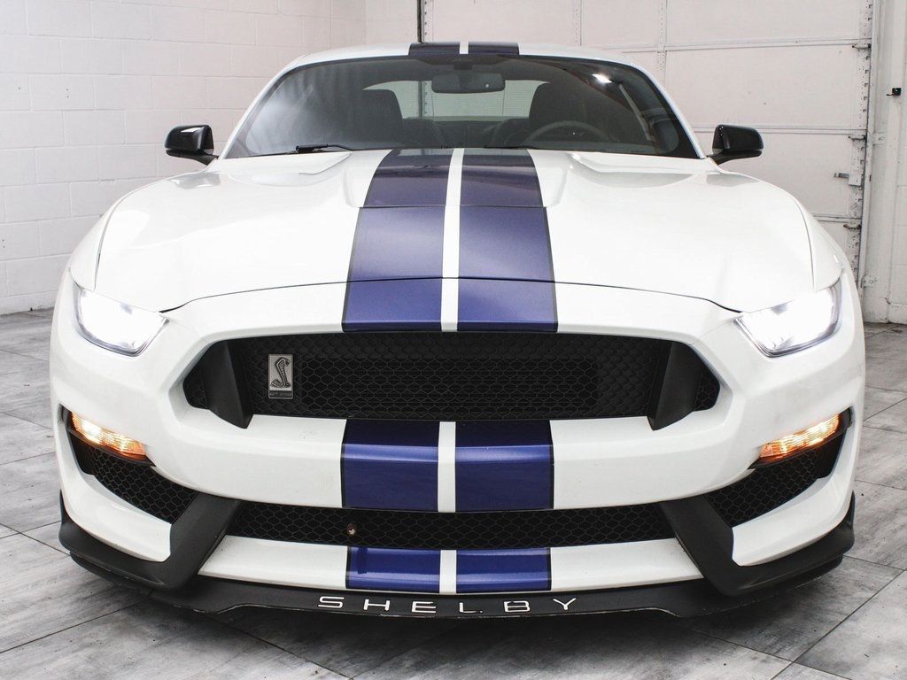 2016 Ford Mustang Shelby GT350 photo 2