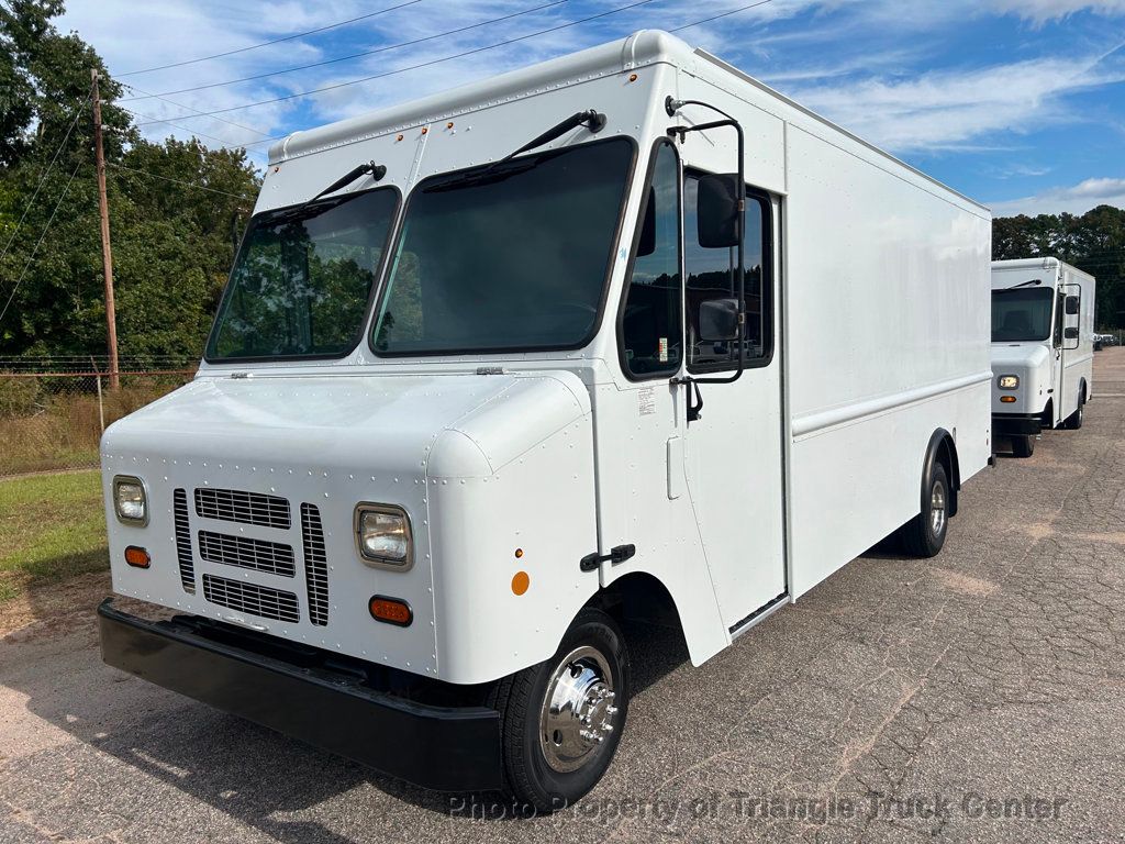 2016 Ford STEP VAN JUST 17k miles!  - 22600517 - 3