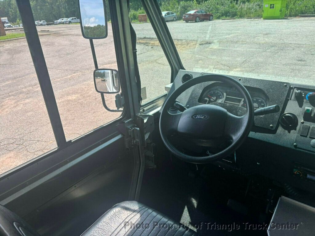 2016 Ford STEPVAN JUST 2k MILES!  - 23041584 - 14
