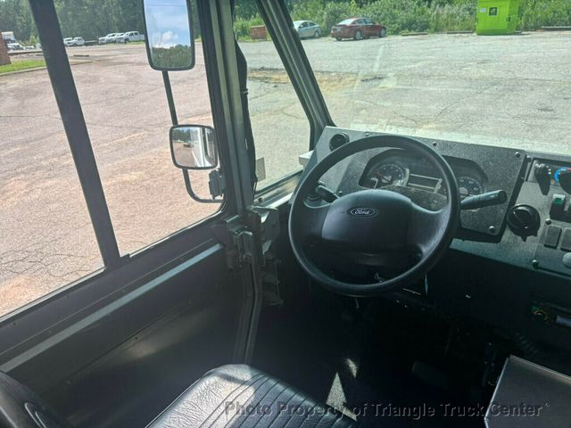 2016 Ford STEPVAN JUST 2k MILES!  - 23041584 - 14