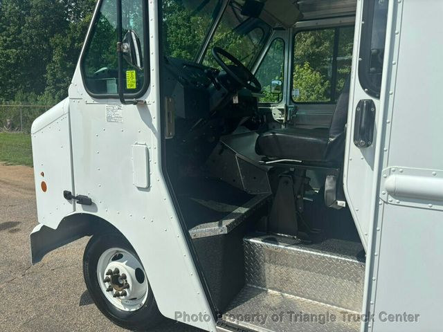 2016 Ford STEPVAN JUST 2k MILES!  - 23041584 - 15