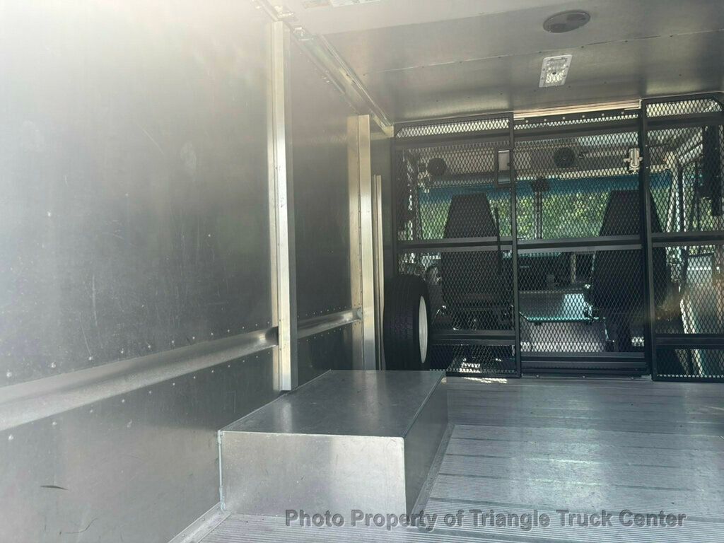 2016 Ford STEPVAN JUST 2k MILES!  - 23041584 - 4