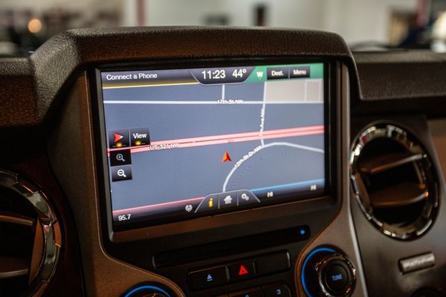 2016 Ford Super Duty F-250 SRW 4WD Crew Cab 156" Lariat - 22974844 - 8