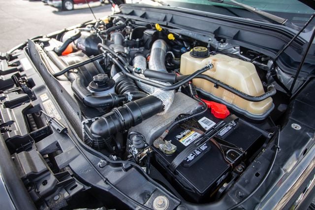 2016 Ford Super Duty F-250 SRW 4WD Crew Cab 156" Lariat - 22998949 - 45