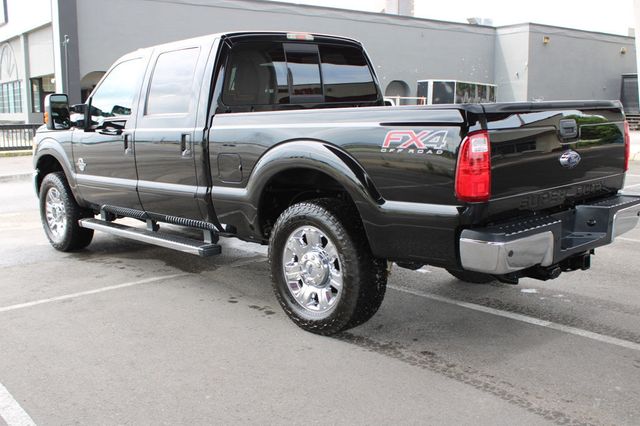 2016 Ford Super Duty F-250 SRW 4WD Crew Cab 156" Lariat - 23040978 - 7