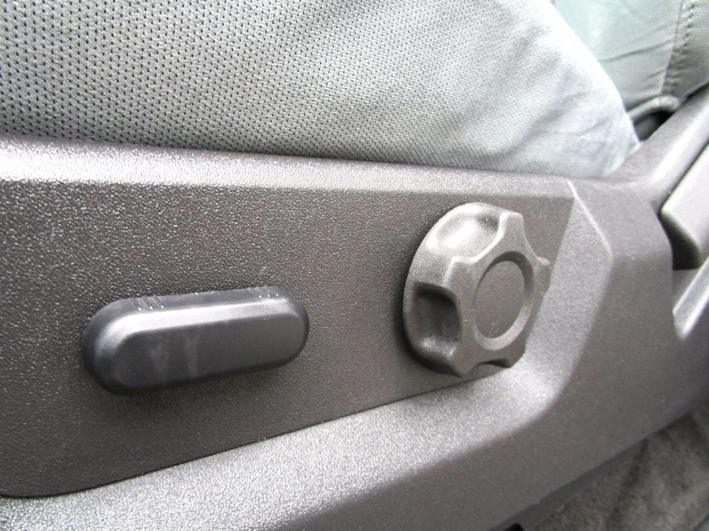 2016 Ford Super Duty F-250 SRW 4WD SuperCab 158" XLT - 23008780 - 30