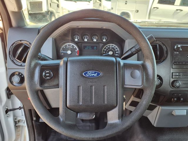 2016 Ford Super Duty F-250 SRW 8' Utility Truck w/Crane - 23015922 - 29