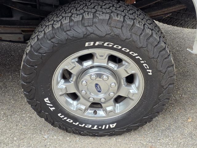 2016 Ford Super Duty F-250 SRW XLT - 22951747 - 32