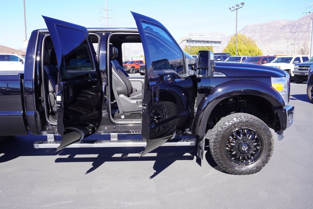 2016 Ford SUPER DUTY F-350 LARIAT - 22935835 - 25