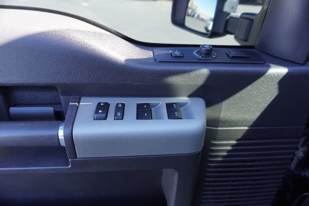 2016 Ford SUPER DUTY F-350 LARIAT - 22935835 - 27