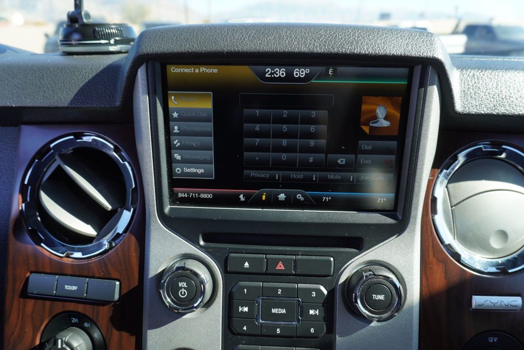 2016 Ford SUPER DUTY F-350 LARIAT - 22935835 - 34