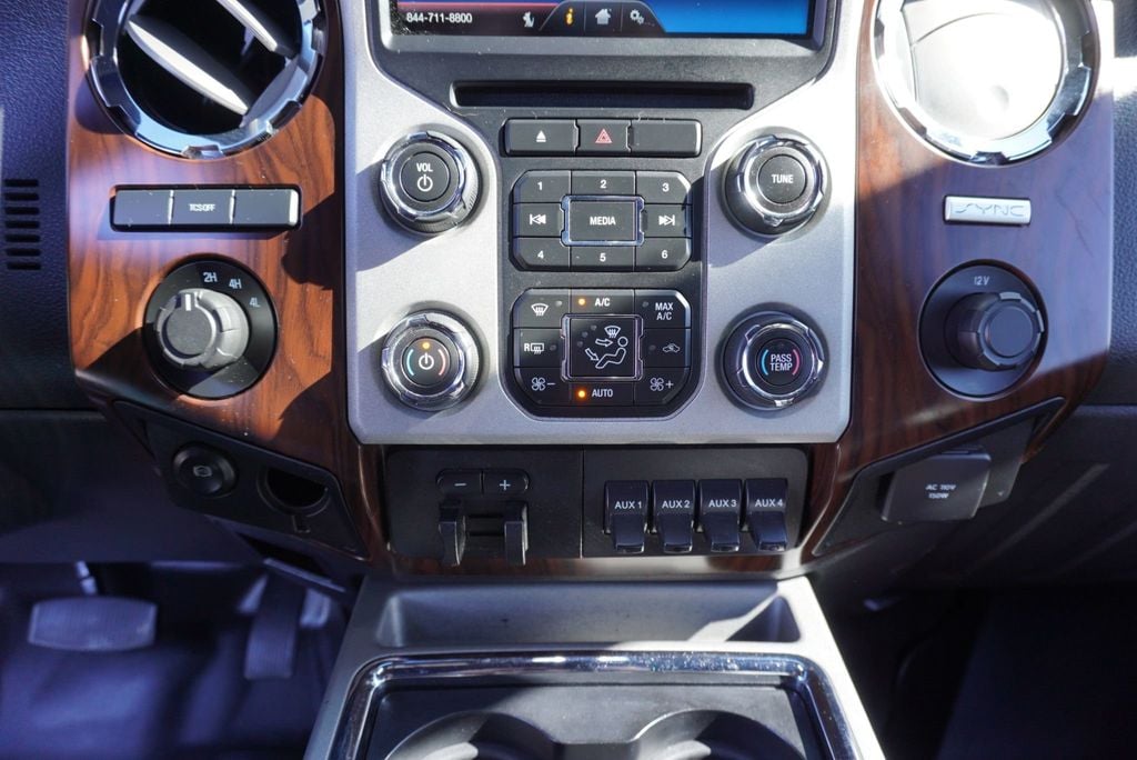 2016 Ford SUPER DUTY F-350 LARIAT - 22935835 - 37