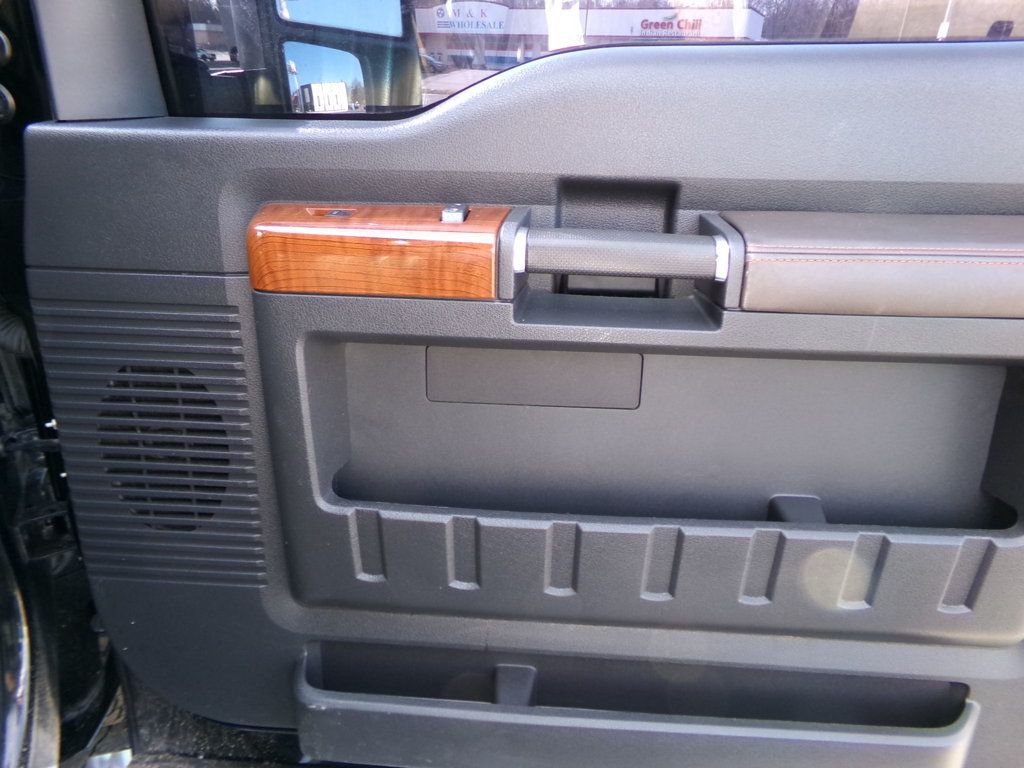 2016 Ford Super Duty F-350 DRW 4WD Crew Cab 172" King Ranch - 22974393 - 17