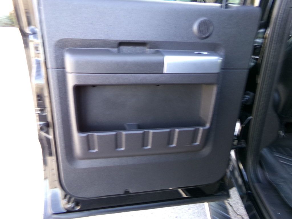 2016 Ford Super Duty F-350 DRW 4WD Crew Cab 172" Lariat - 22963620 - 10