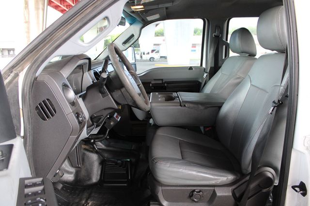 2016 Ford Super Duty F-350 DRW 4WD Crew Cab 172" XL - 23045123 - 9