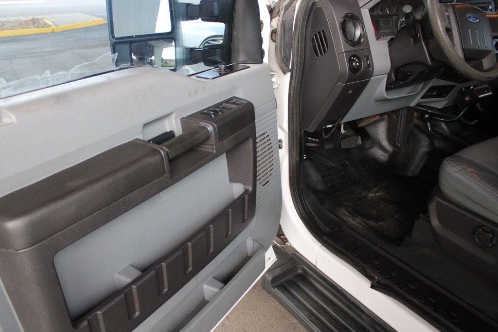 2016 Ford Super Duty F-350 DRW 4WD Crew Cab 172" XL - 23045123 - 8