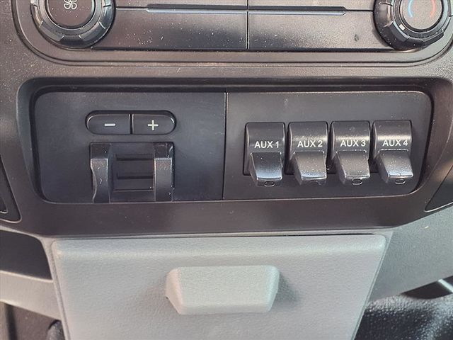 2016 Ford Super Duty F-350 DRW 8' Service Body - 22924083 - 29