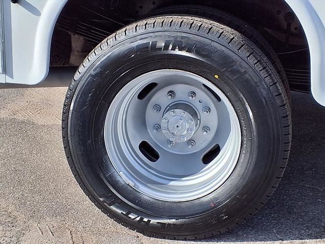 2016 Ford Super Duty F-350 DRW 8' Service Body - 22924083 - 36