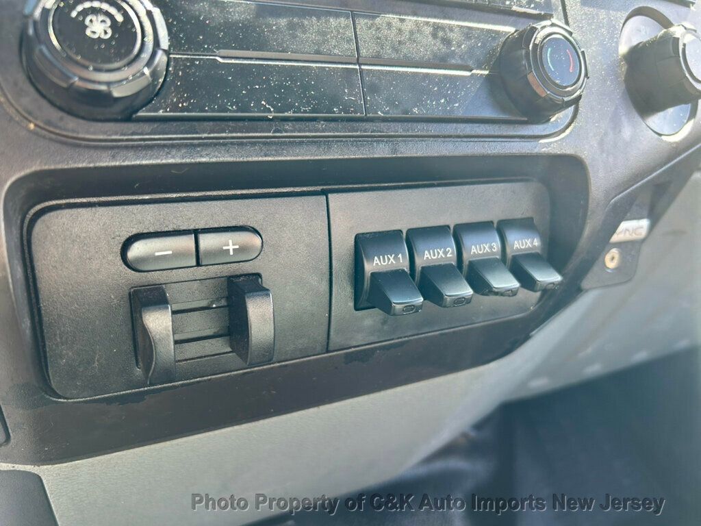 2016 Ford F-350 photo 29