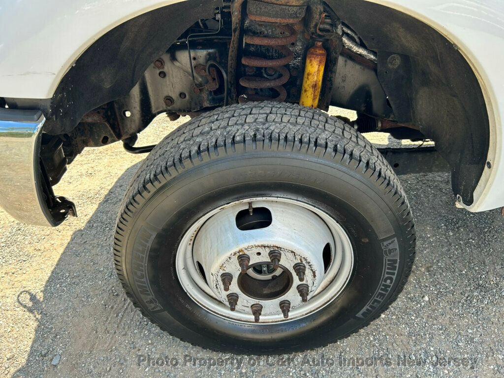 2016 Ford F-350 photo 32