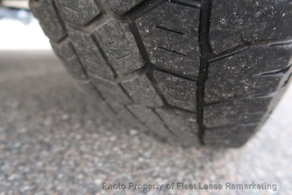 2016 Ford Super Duty F-350 DRW Cab-Chassis F350SD 2WD Reg Cab 12' Flatbed Rack DRW - 22995798 - 22