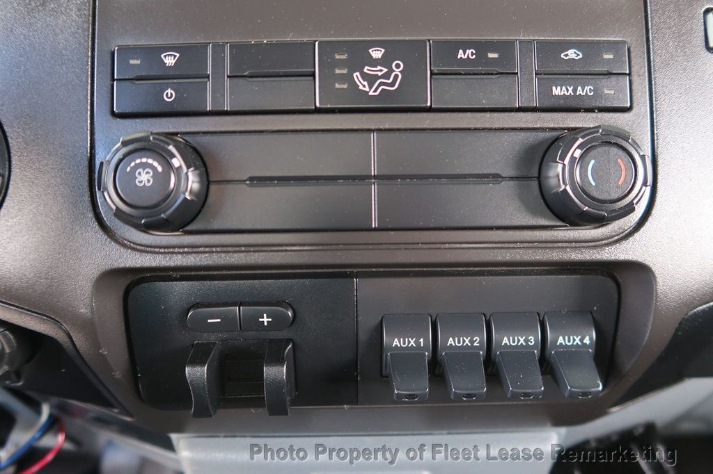 2016 Ford Super Duty F-350 DRW Cab-Chassis F350SD 2WD Reg Cab 12' Flatbed Rack DRW - 22995798 - 34