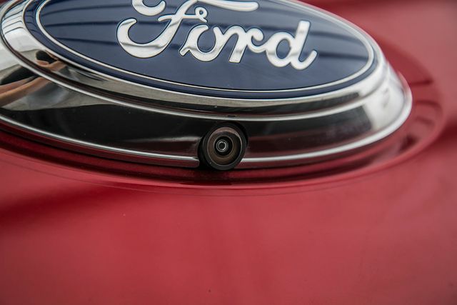 2016 Ford Super Duty F-350 SRW 4WD Crew Cab 172" Lariat - 16192471 - 14