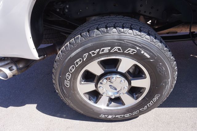 2016 Ford Super Duty F-350 SRW LARIAT, DIESEL, 4X4, PREMIUM WHEELS, RUNNING BOARDS, TOW PKG - 23004941 - 14