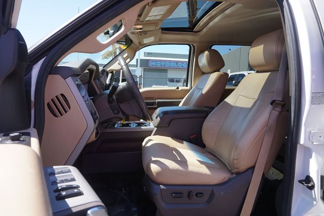 2016 Ford Super Duty F-350 SRW LARIAT, DIESEL, 4X4, PREMIUM WHEELS, RUNNING BOARDS, TOW PKG - 23004941 - 17