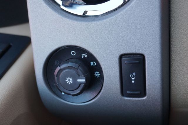 2016 Ford Super Duty F-350 SRW LARIAT, DIESEL, 4X4, PREMIUM WHEELS, RUNNING BOARDS, TOW PKG - 23004941 - 25