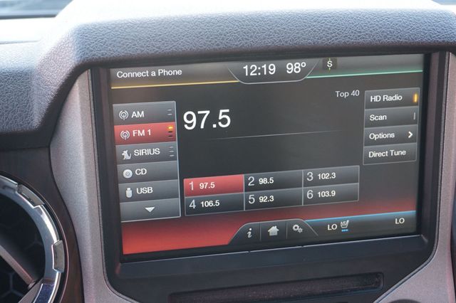 2016 Ford Super Duty F-350 SRW LARIAT, DIESEL, 4X4, PREMIUM WHEELS, RUNNING BOARDS, TOW PKG - 23004941 - 33