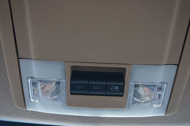 2016 Ford Super Duty F-350 SRW LARIAT, DIESEL, 4X4, PREMIUM WHEELS, RUNNING BOARDS, TOW PKG - 23004941 - 38