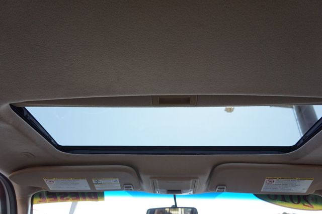 2016 Ford Super Duty F-350 SRW LARIAT, DIESEL, 4X4, PREMIUM WHEELS, RUNNING BOARDS, TOW PKG - 23004941 - 41