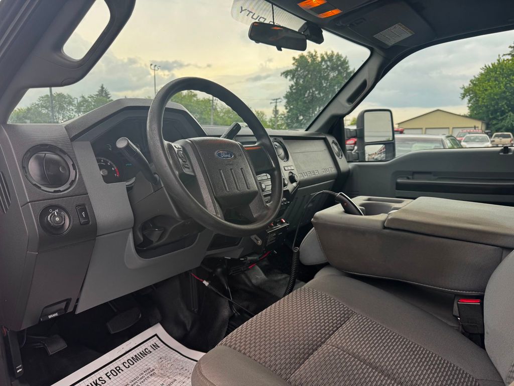 2016 Ford Super Duty F-350 SRW XL - 23045877 - 9