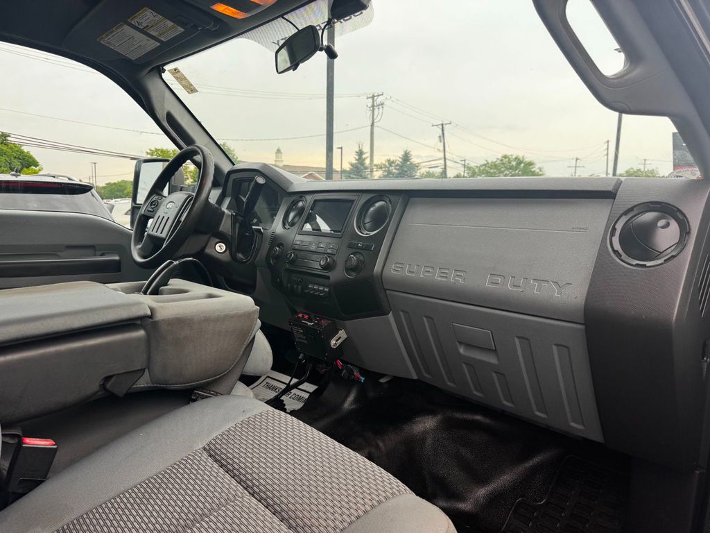 2016 Ford Super Duty F-350 SRW XL - 23045877 - 12
