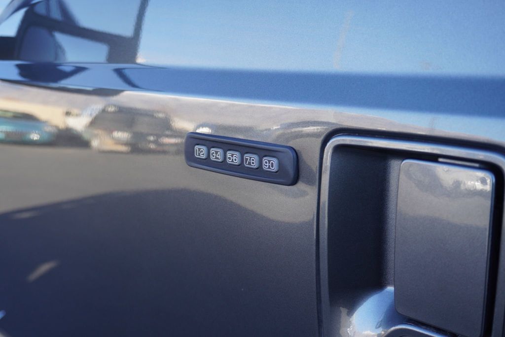 2016 Ford SUPER DUTY F-450 LARIAT - 22960355 - 20